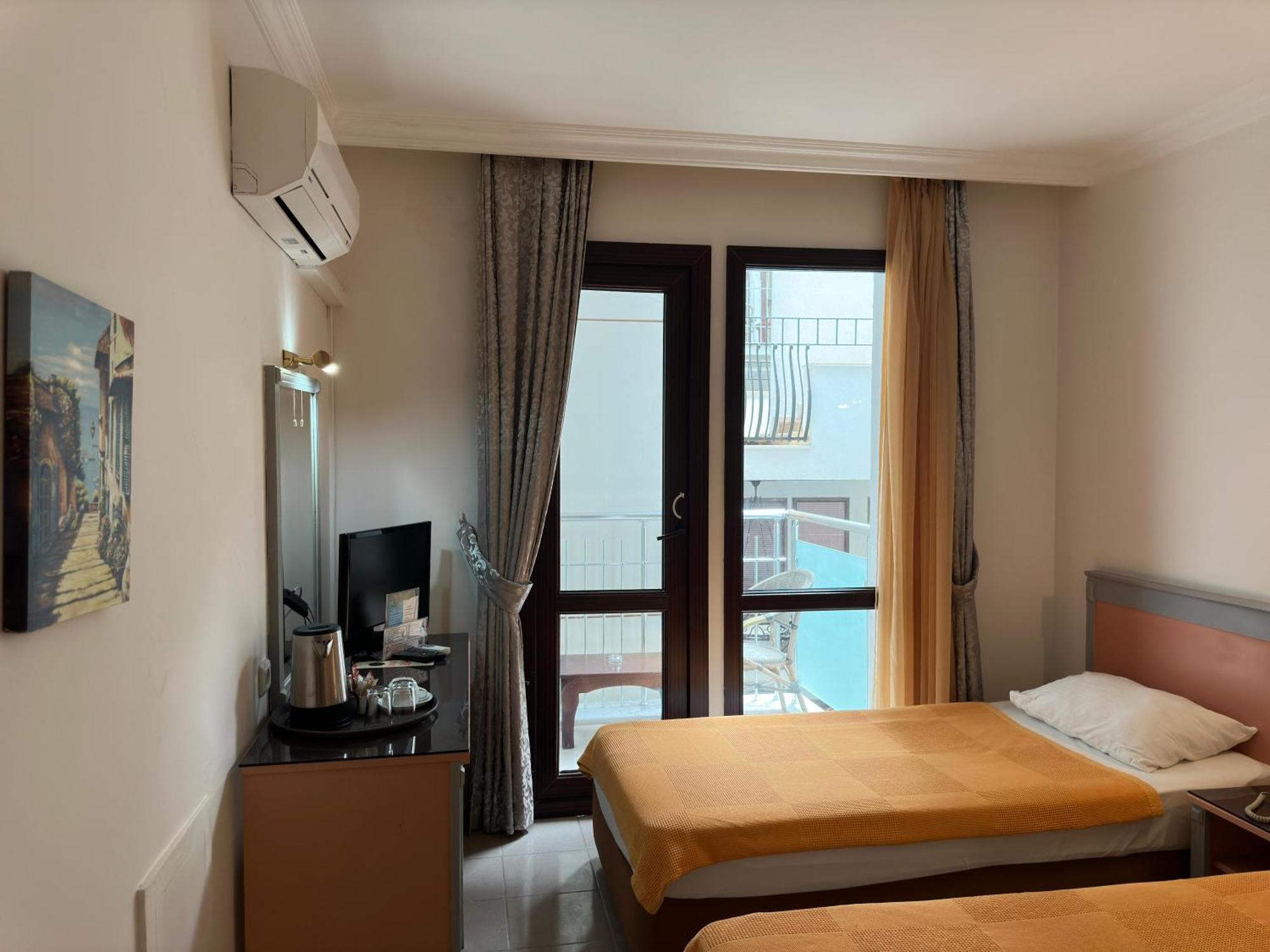 Ata Park Hotel Fethiye Zewnętrze zdjęcie